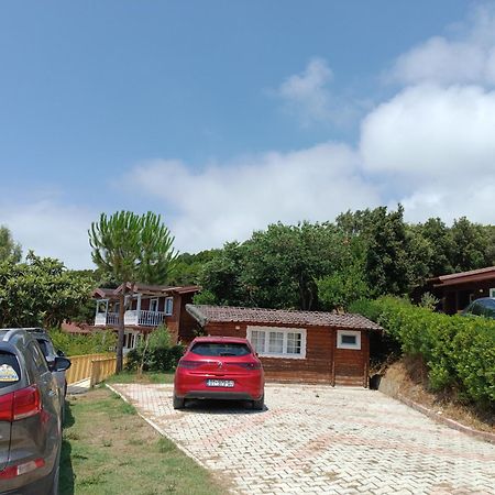 Plazhi Gjeneralit - Small Cabins - Bungalows - Apartaments - Villas - Suite Kavaje Exterior photo